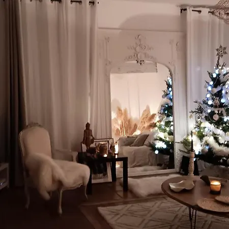 La Maison Perchee *